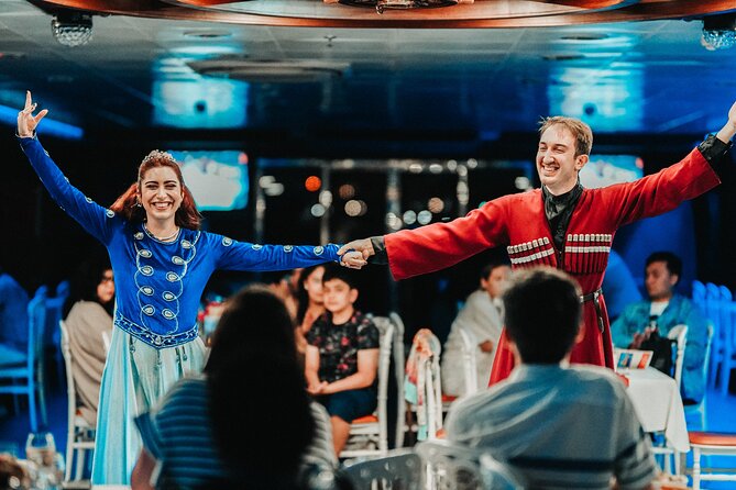 Istanbul: Bosphorus Dinner Cruise with Turkish Night Show - Service details that make or break the evening