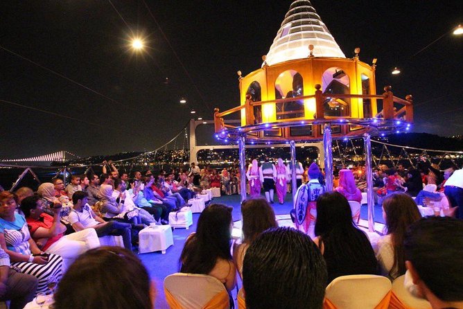 Istanbul: Bosphorus Dinner Cruise with Turkish Show - Dinner and show on the Bosphorus: what makes this night plan work