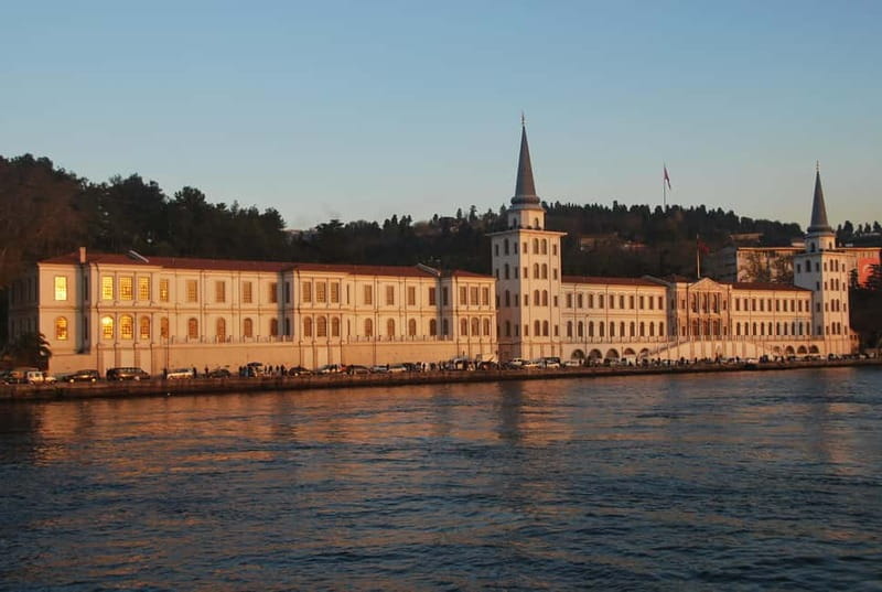 Istanbul: Bosphorus Lunch Cruise with Guide - Why this Istanbul Bosphorus lunch cruise is a smart pick