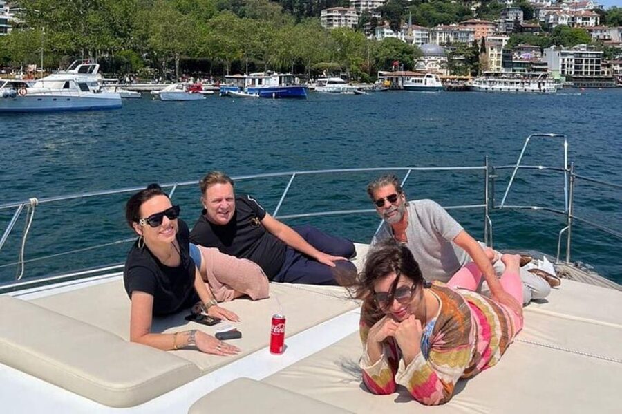 Istanbul: Bosphorus Morning or Sunset Yacht Tour with Snacks - Practical Tips That Make This Cruise More Comfortable