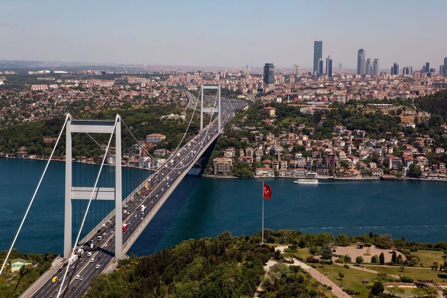Istanbul: Bosphorus Sightseeing Boat Tour with Guide - Key Highlights You Should Know