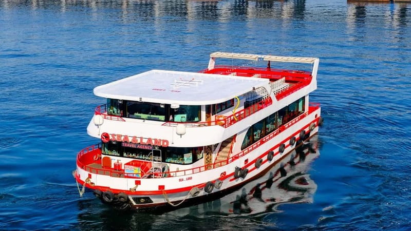 Istanbul: Bosphorus Sightseeing Cruise Tour with Audio Guide - Why a 2-hour Bosphorus cruise is the easiest first taste of Istanbul