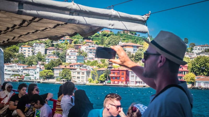 Istanbul: Bosphorus Sightseeing Cruise Tour with Audio Guide - Fortresses and the big bridges that connect continents