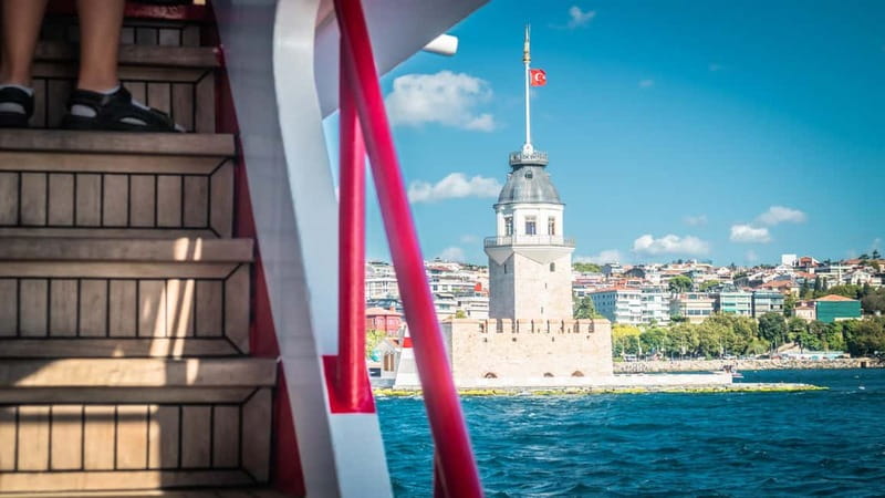 Istanbul: Bosphorus Sightseeing Cruise Tour with Audio Guide - Audio guide on your phone: tap along without losing the view