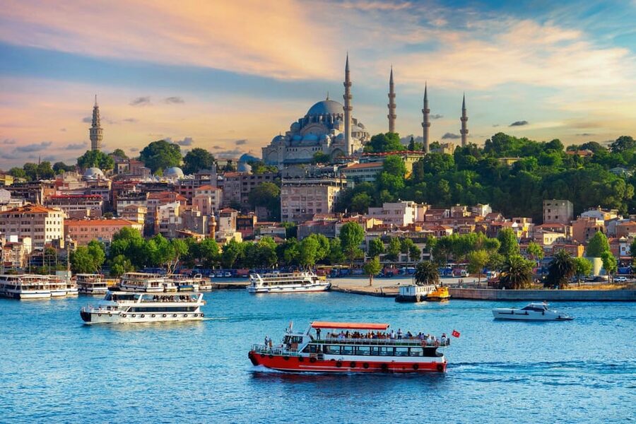 Istanbul: Bosphorus Strait Sightseeing Cruise & Audio Guide - Dolmabahçe Palace: the elegant first frames
