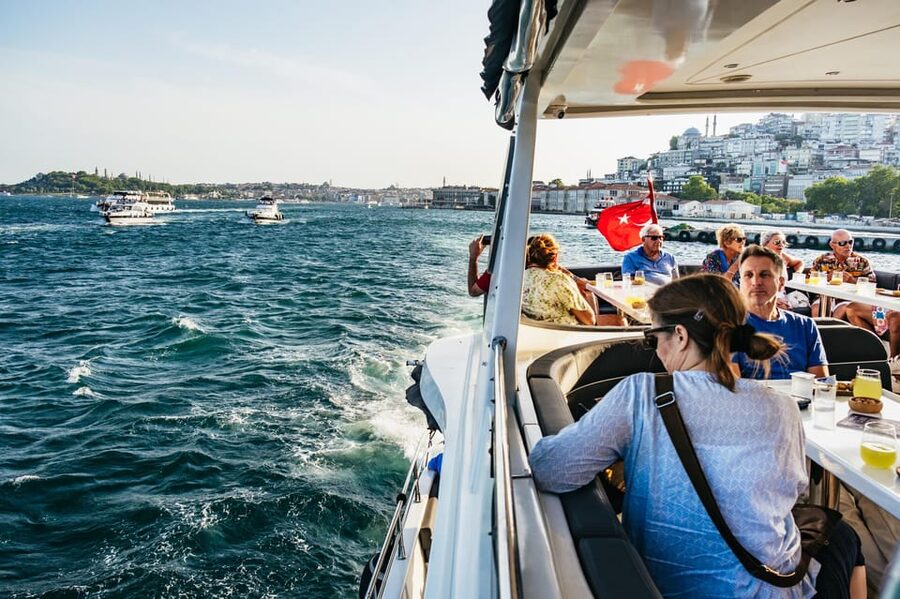 Istanbul: Bosphorus Sunset Cruise on a Luxury Yacht - The 2-hour ride, from Balıkçı Kemal Karaköy to Maiden’s Tower
