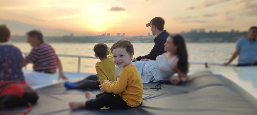 Istanbul: Bosphorus Sunset Cruise on Yacht with Live Guide - Dolmabahçe, Çırağan, and the Grand Waterfront Entry