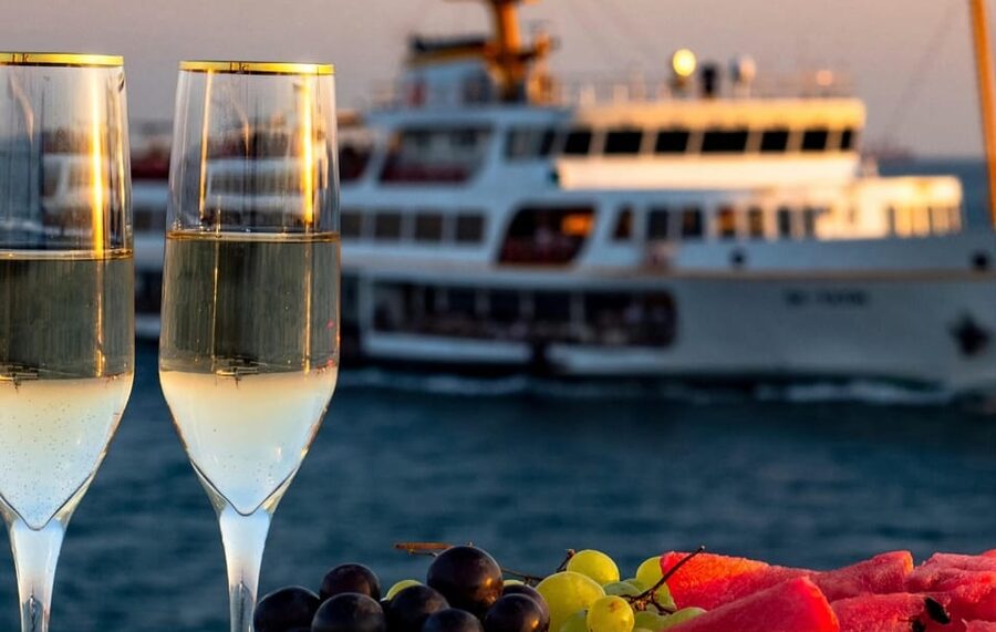 Istanbul: Bosphorus Sunset Cruise with Drinks & Snack - The cruise route: what you see from Dolmabahçe to the Bosphorus skyline