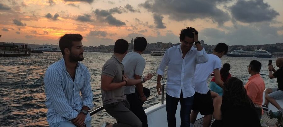 Istanbul: Bosphorus Sunset Cruise with Snacks and Wine - Timing That Actually Targets Sunset (Not Just the Word in the Name)