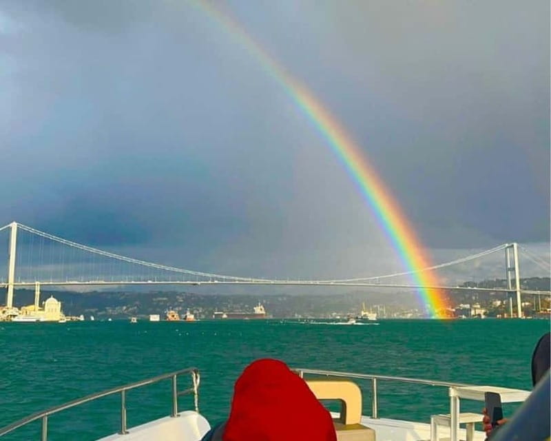 Istanbul: Bosphorus Sunset or Night Yacht Cruise & Transfers - Snacks, fruits, lemonade, and the bar question