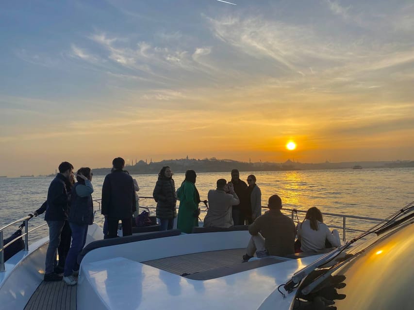 Istanbul: Bosphorus Sunset Yacht Cruise with Live Guide - Kabataş meeting point: how to avoid the 15-minute stress
