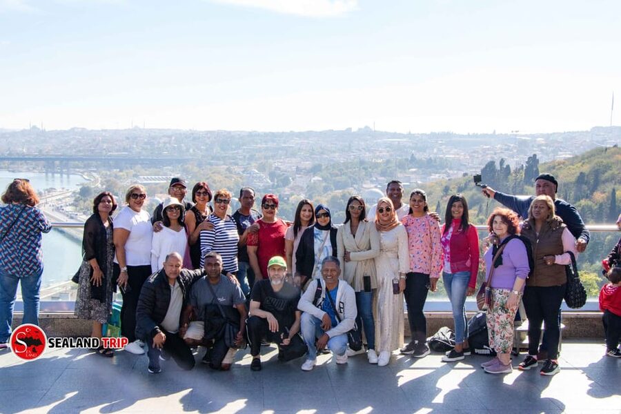 Istanbul: City Hightlights Bus Tour and Bosphorus Cruise - Hotel Pickup, Air Conditioning, and a Tour Guide Who Keeps Things Straight