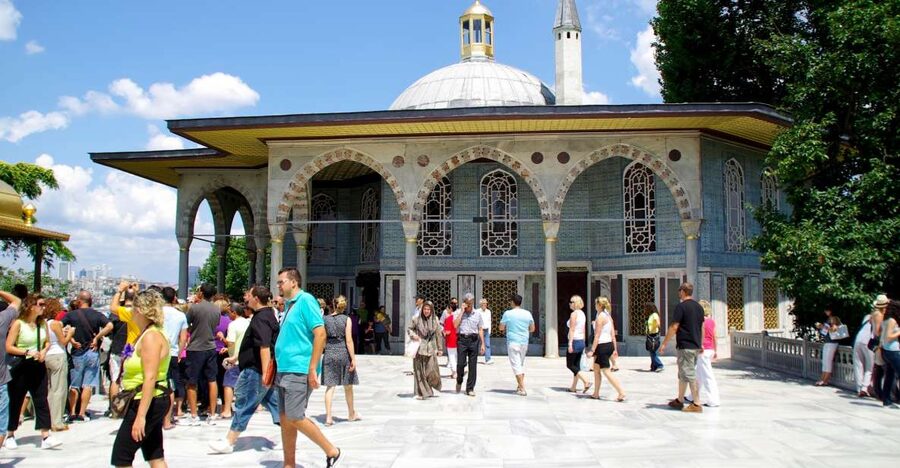 Istanbul City Walk: Blue Mosque, Old Town & Hippodrome - Key Highlights to Look For