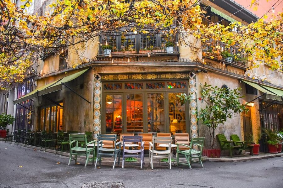 Istanbul: Colorful Fener & Balat Walking Tour w/Expert Guide - Meeting at Balat Merkez Şekercisi and setting yourself up for a smooth start