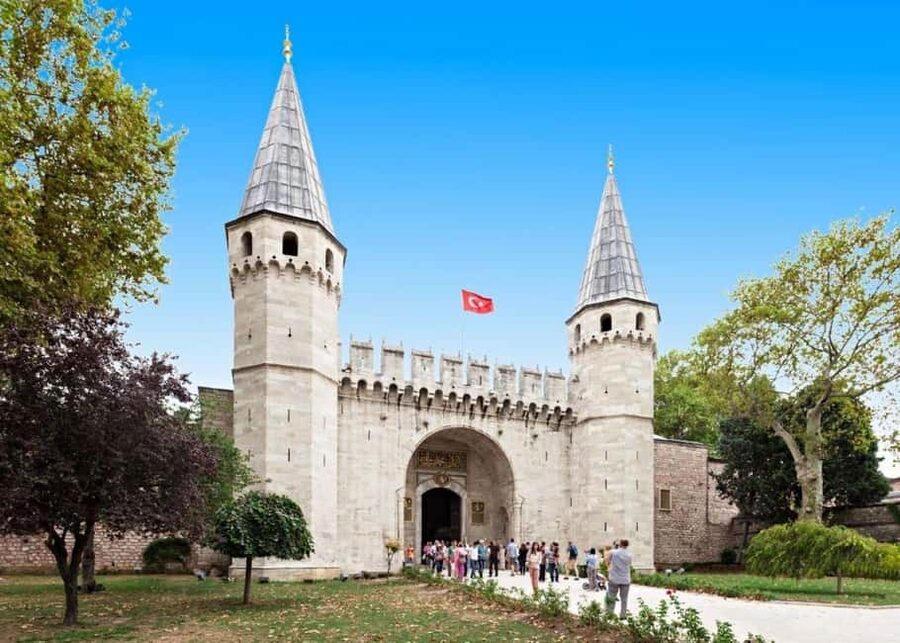 Istanbul Combo: Topkapi Palace & Basilica Cistern - Timing, Meeting at Chimney Bistro, and Managing Expectations