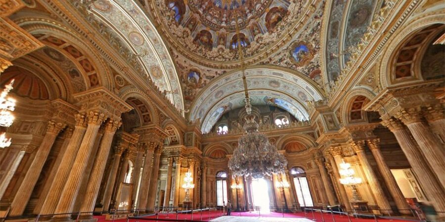 Istanbul: Dolmabahce Palace and Grand Bazaar Tour - Grand Bazaar: How to Haggle Without Losing Your Mind