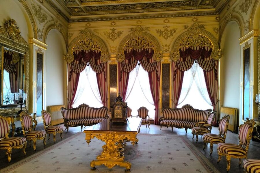 Istanbul: Dolmabahce Palace and Harem Skip-the-Line Ticket - Outdoor breaks, gardens, and Bosphorus views (where photos shine)