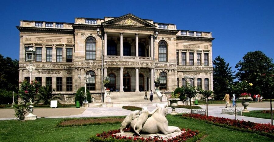 Istanbul: Dolmabahçe Palace and Uskudar Guided Tour - Key moments you should look forward to