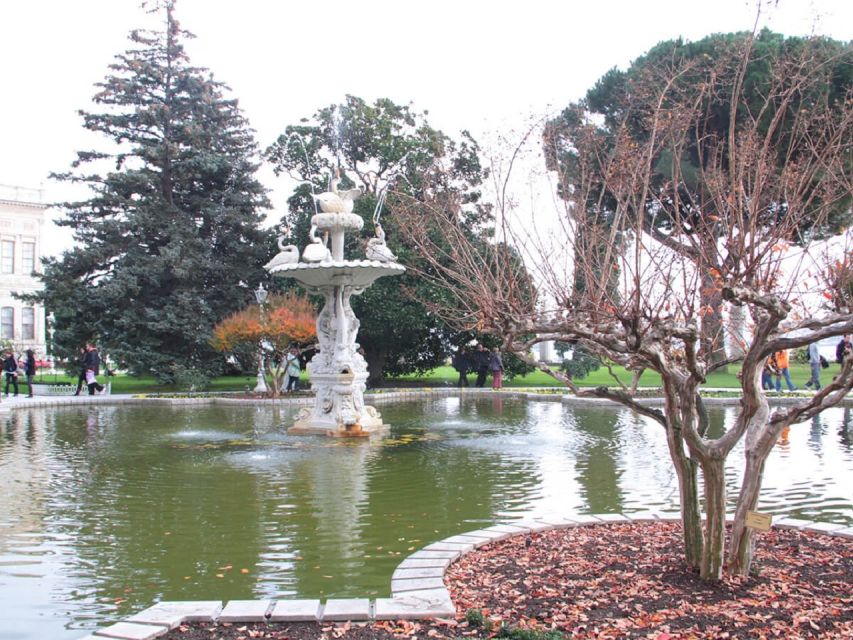 Istanbul: Dolmabahçe Palace and Uskudar Guided Tour - Hotel pickup makes or breaks a palace day