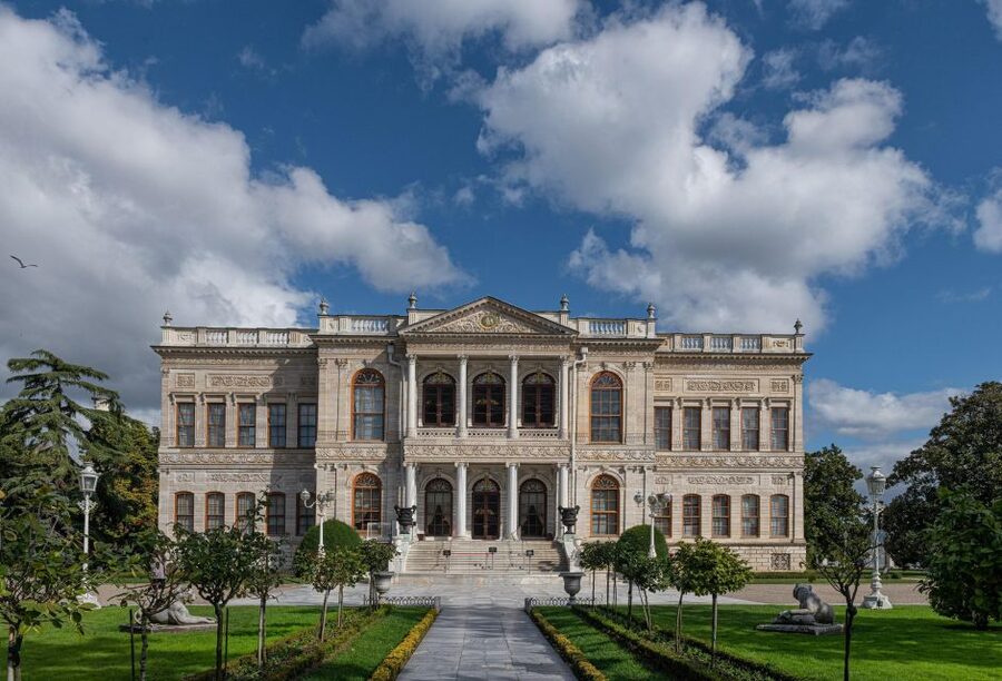 Istanbul: Dolmabahce Palace Tour and Bosphorus Yacht Cruise - Circling the waterfront, from Çırağan to Maıden’s Tower viewpoints