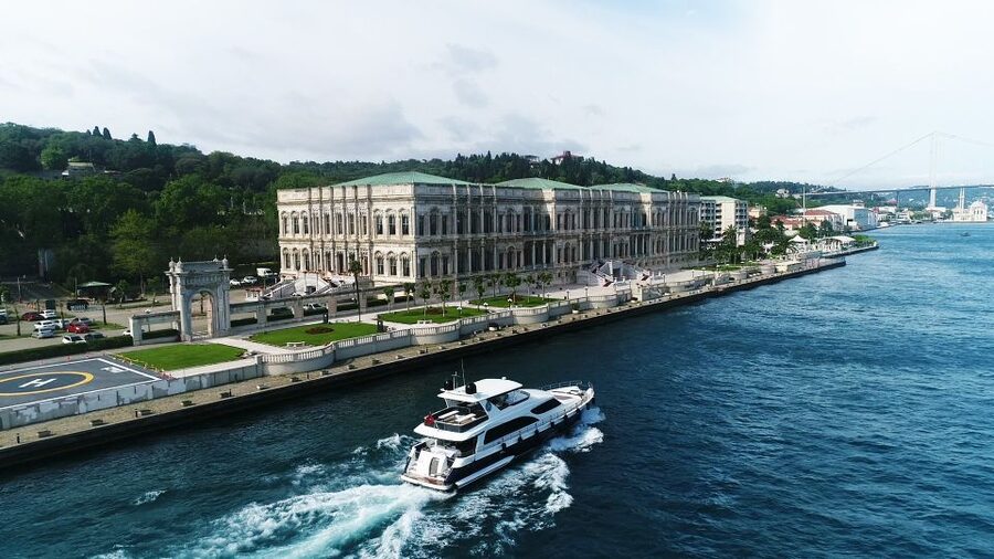 Istanbul: Dolmabahce Palace Tour and Bosphorus Yacht Cruise - Price and value: what you get for $159 per person