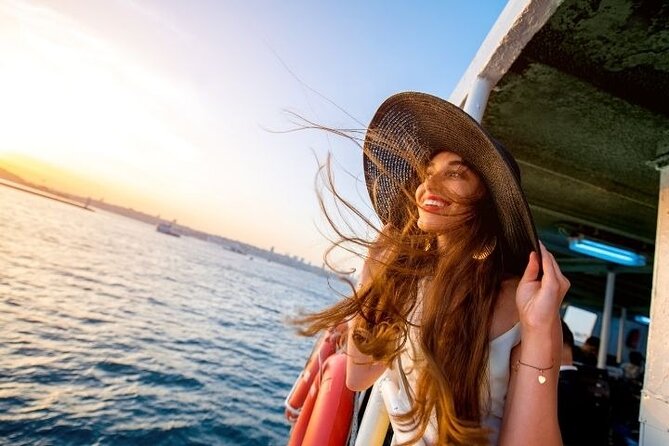 Istanbul E-pass: Top Istanbul Attractions with Skip The Ticket Line - Ottoman Glamour Meets Modern Views: Bosphorus Cruising and Palace Energy