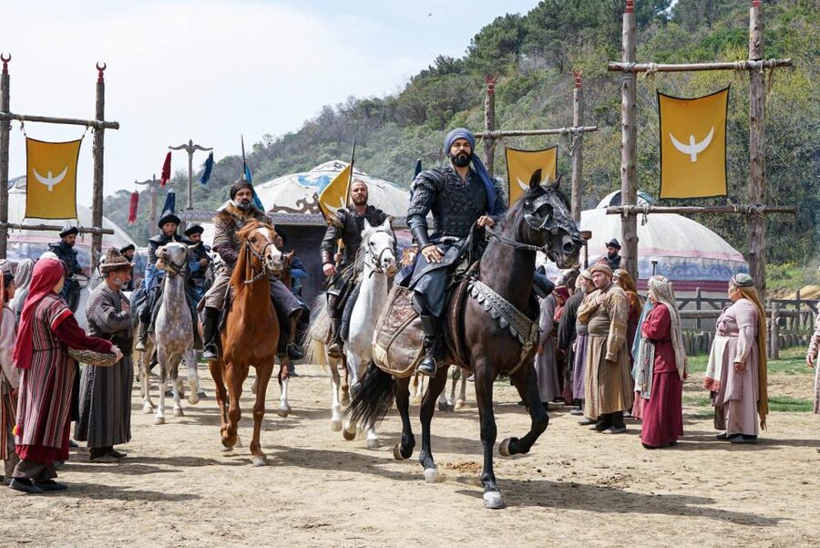 Istanbul: Ertugrul and Osman Ghazi Movie Set Tour with Lunch - Kayi camp details and photo time that can cost extra
