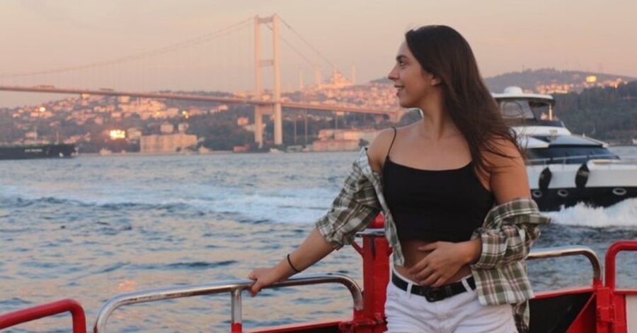 Istanbul: Europe and Asia Tour By Bus And Bosphorus Cruise - Breakfast and Turkish tea with Bosphorus views before the historic stops