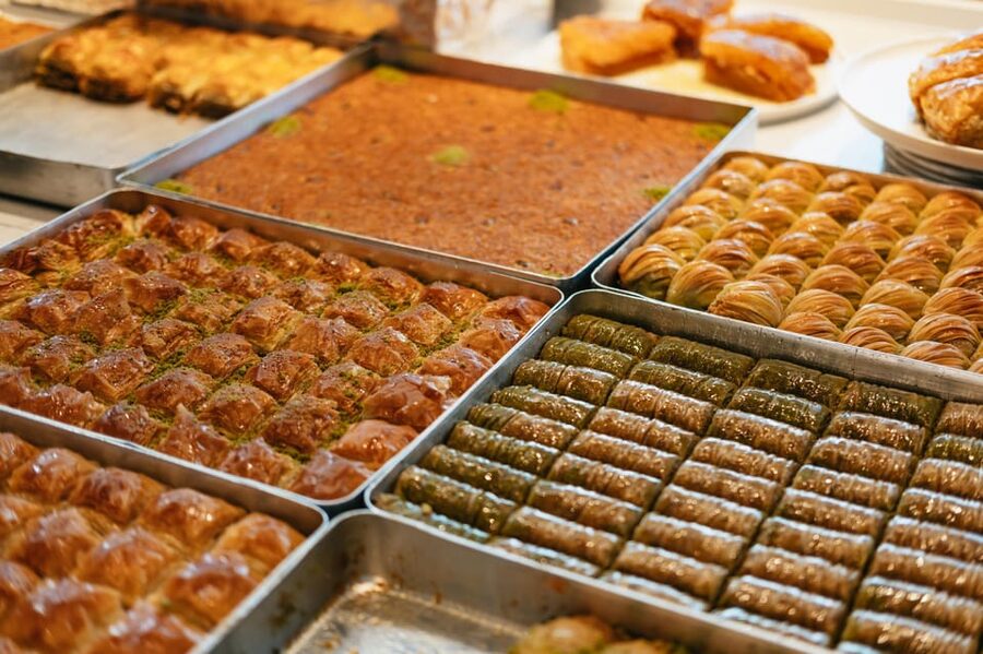 Istanbul: European and Asian Side Guided Foodie Walking Tour - Price and Value: Why $135 Can Make Sense in Istanbul