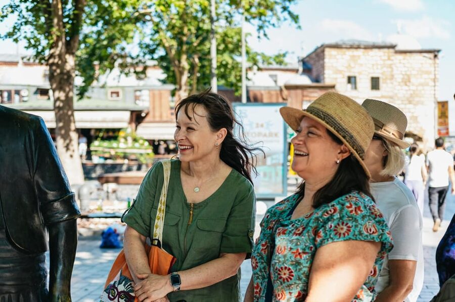 Istanbul: European and Asian Side Guided Foodie Walking Tour - Ferry Break on the Bosphorus: A Short Ride with Big Payoff