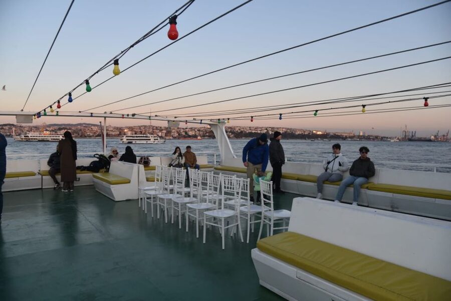 Istanbul: Explore Bosphorous on a Sunset Boat Cruise - Price and value: why $12 can feel like a bargain in Istanbul
