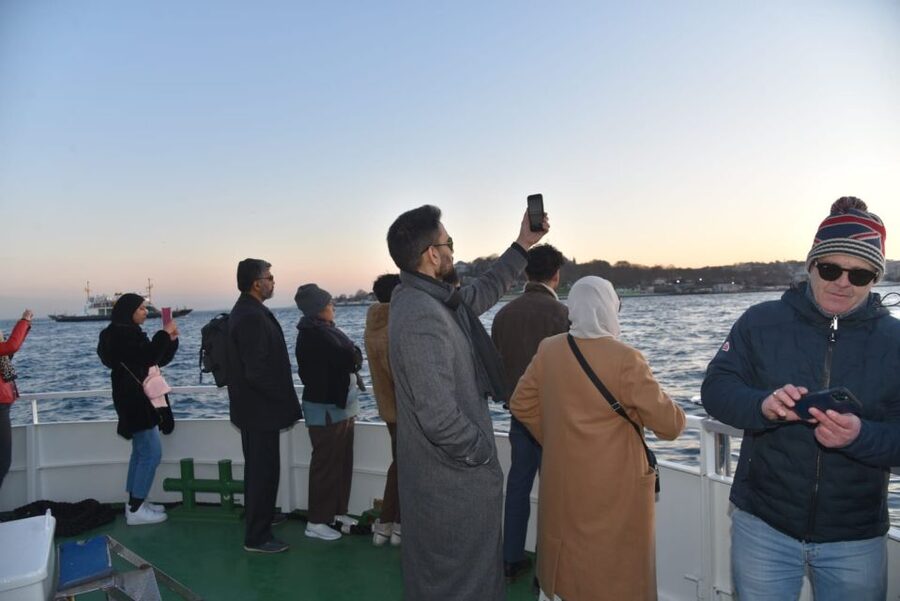 Istanbul: Explore Bosphorous on a Sunset Boat Cruise - The European shoreline on cruise time, from Galata Tower to Dolmabahçe