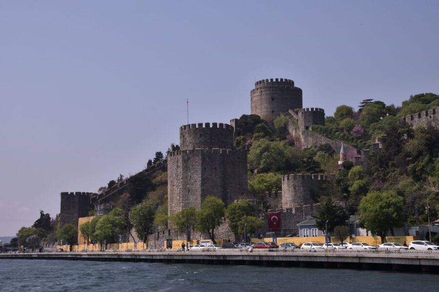 Istanbul: Explore Bosphorous on a Sunset Boat Cruise - Maiden’s Tower and the ride back into the night lights