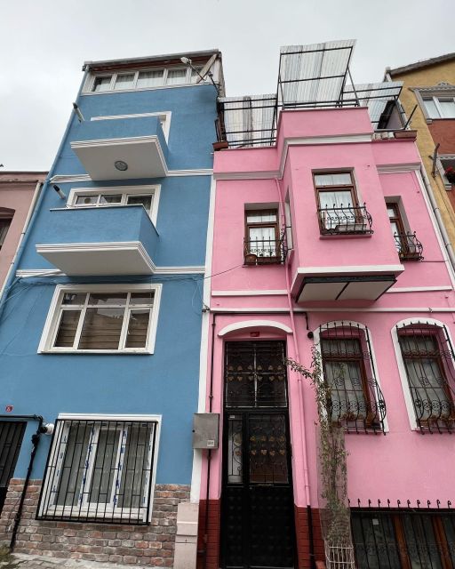 Istanbul: Fener, Balat, Old Greek and Jewish Quarter Tour - Balat on foot: colorful streets, churches, and a much-needed tea break