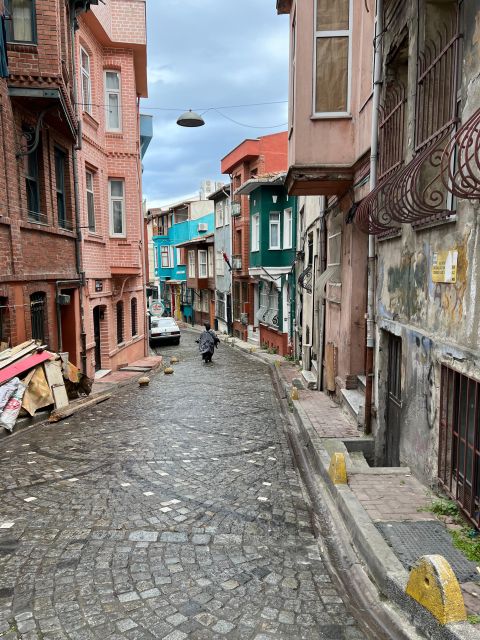 Istanbul: Fener, Balat, Old Greek and Jewish Quarter Tour - Tram back to the Spice Bazaar: why the route feels efficient