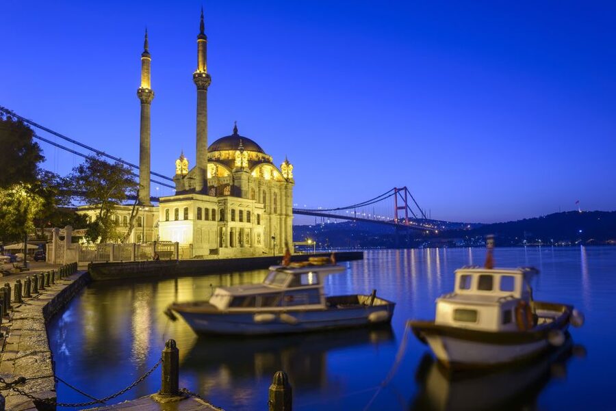 Istanbul: Full Day - Byzantine & Ottoman Relics Tour - Grand Bazaar: where the maze works when you have a guide