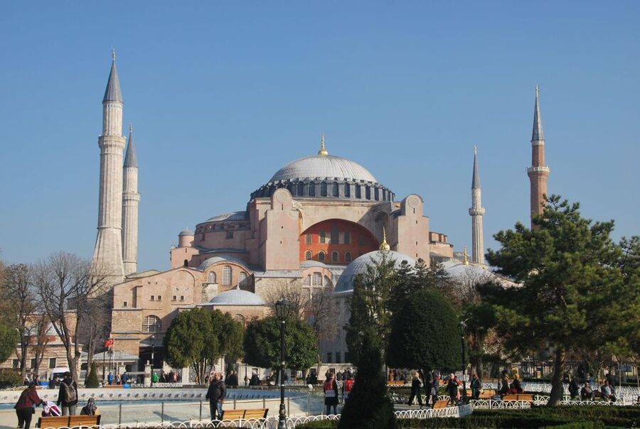 Istanbul Full Day Byzantine & Ottoman Traces Tour - Pickup, group flow, and what the walking tour really means