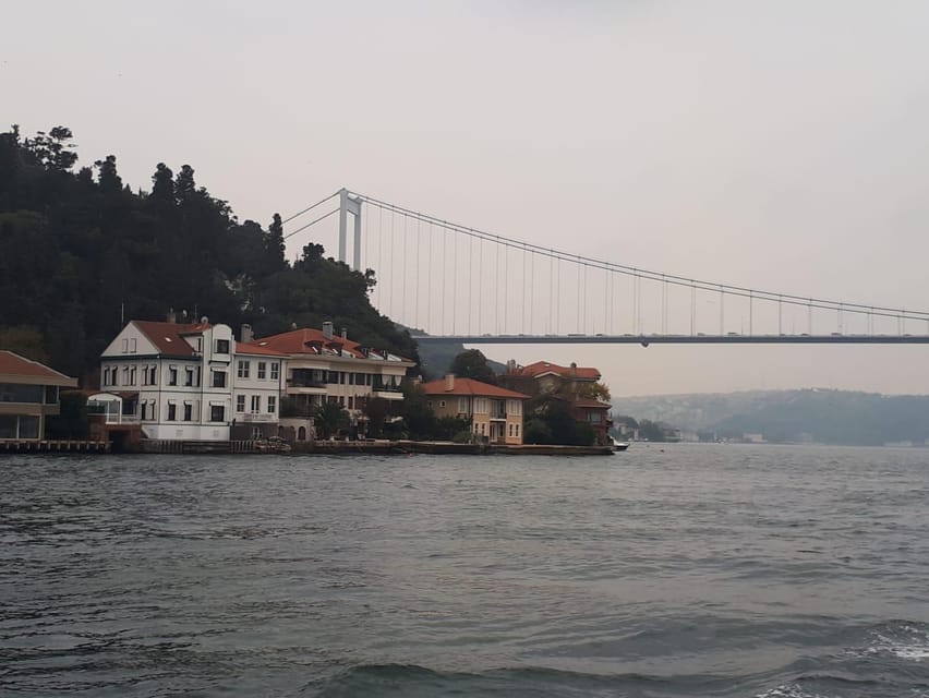 Istanbul: Full-Day City Tour with Bosphorus Cruise and Lunch - Two Continents in One Day: Why This Route Works