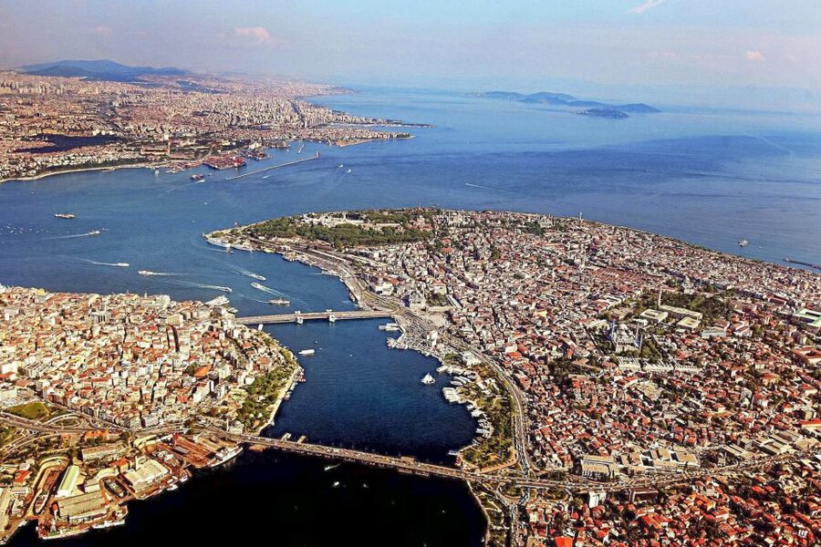 Istanbul: Full-Day Guided Tour - Guides, small groups, and how the tour adapts