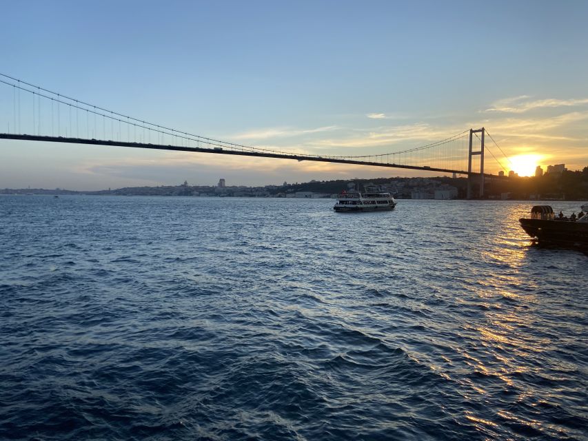 Istanbul: Full-Day Imperial & Asia Small Group Tour - Across the Bosphorus Bridge to Çamlıca Hill and Mosque