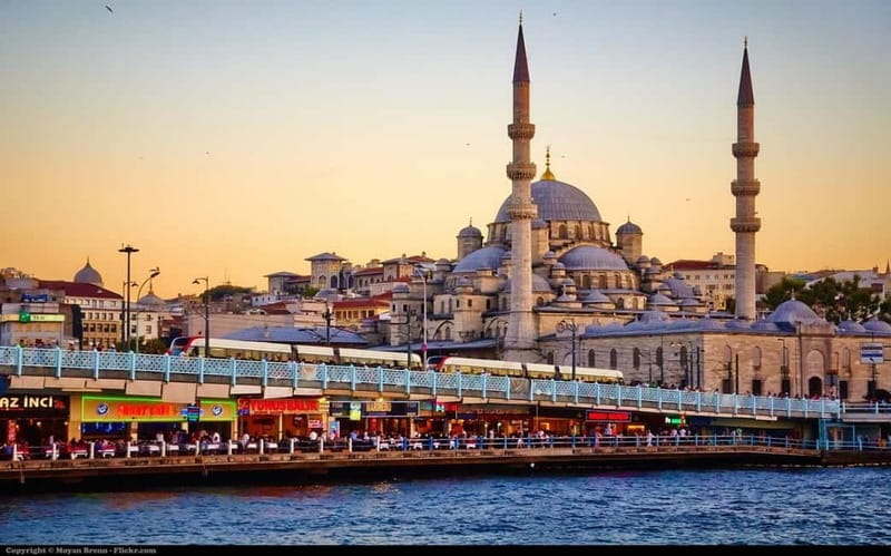 Istanbul: Full-Day Private City Highlights Guided Tour - Sultan Ahmed Mosque and the Hippodrome square: what to notice as you walk in