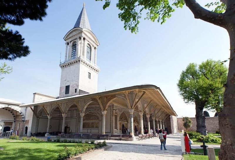 Istanbul: Full Day Private Guided Tour for Iconic Landmarks - Grand Bazaar (and the Sunday Switch to Spice Market)