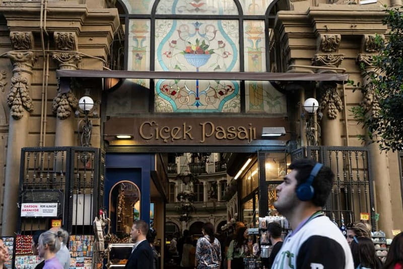 Istanbul: Galata, Taksim, Istiklal & Karaköy Walking Tour - İstiklal Avenue and the Church of Saint Anthony of Padua, the classic end stretch