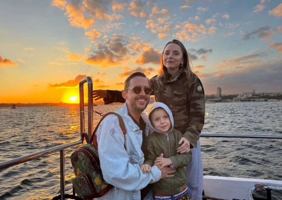 Istanbul:Golden Horn&Bosphorus Sunset Cruise on Luxury Yacht - Dentur Avrasya Kabataş Iskele to Bosphorus Bridge: Your 2.5 Hours, Step by Step