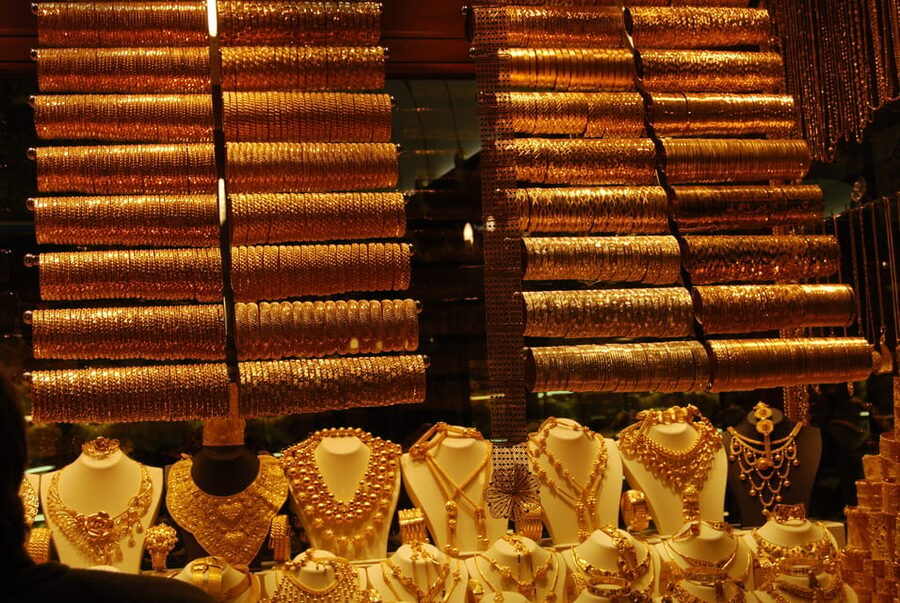 Istanbul: Grand Bazaar Shopping Experience with a Local - Finding Better Quality Textiles, Jewelry, Mosaics, and Snacks