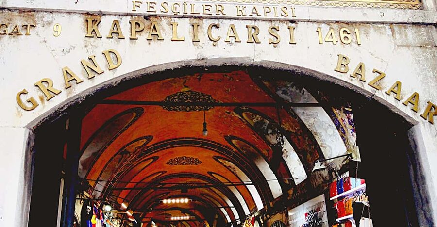 Istanbul: Grand Bazaar Shopping Experience with a Local - Getting Oriented in the Grand Bazaar’s Maze of 4,000 Shops