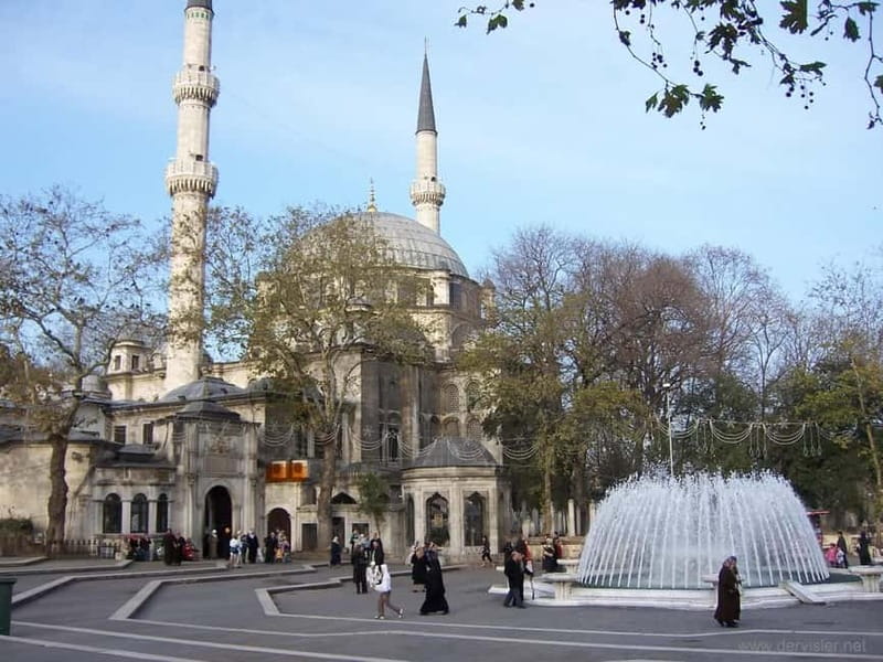 Istanbul: Guided Bosphorus Cruise & Golden Horn Bus Tour - The Bosphorus cruise: Topkapi to the Blue Mosque from the water