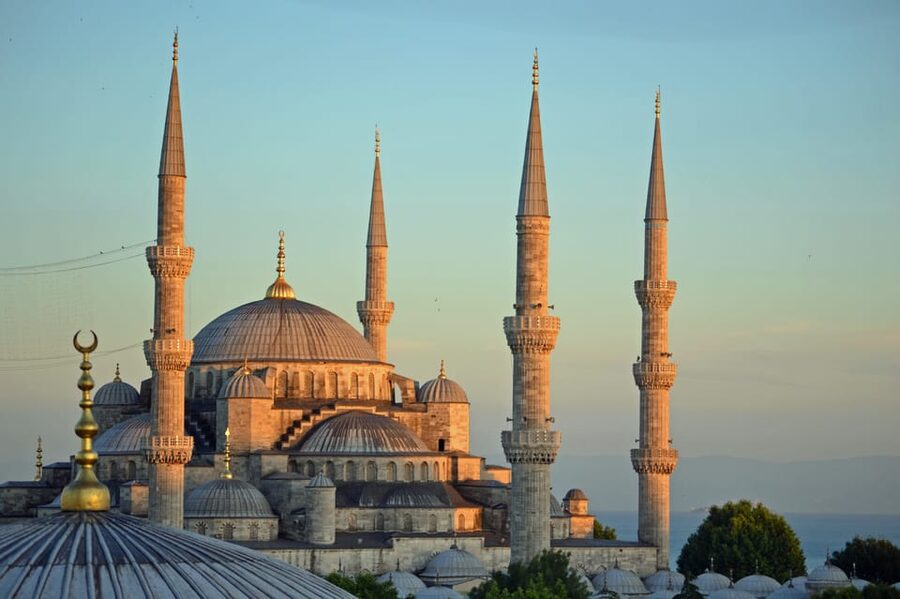 Istanbul: Guided City Highlights Day Trip - Grand Bazaar Bartering Ground: From Covered Market Chaos to Craft Finds