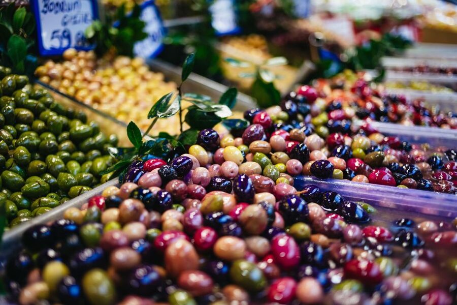 Istanbul: Guided Food and Culture Tour - The return ferry at night, and why dessert on the European side feels like a finish line
