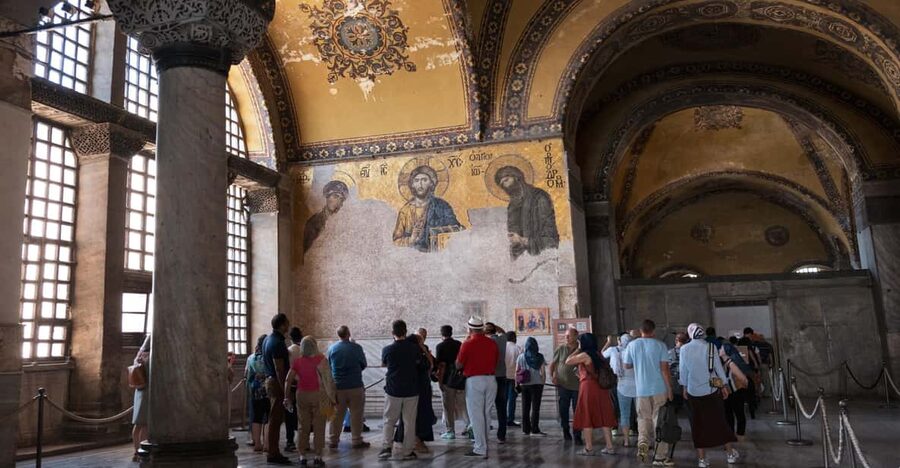 Istanbul: Hagia Sophia & Basilica Cistern Tour with Tickets - Getting to Sultanahmet: meeting points, timed entry, and security reality
